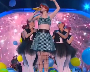Assista a apresentação do Paramore no Teen Choice Awards