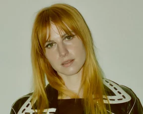 Hayley Williams fala sobre “Everything Is Emo” para a Rolling Stone UK